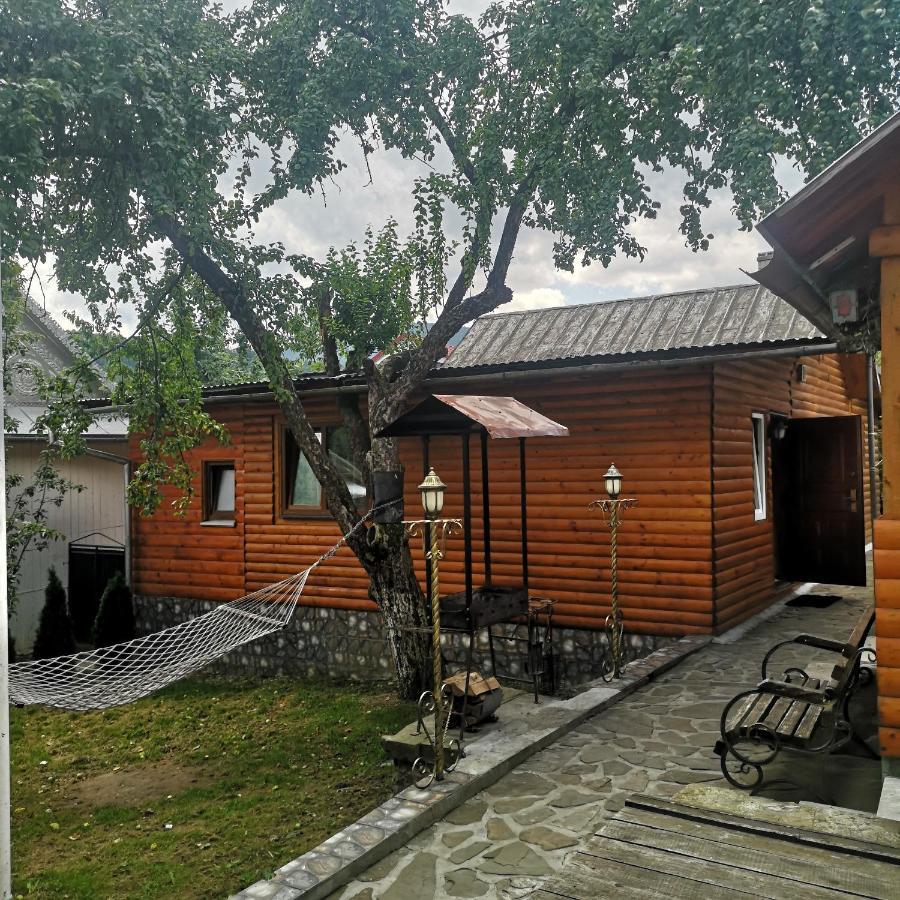 Kotiedzh U Mariny Villa Jaremtsje Eksteriør bilde